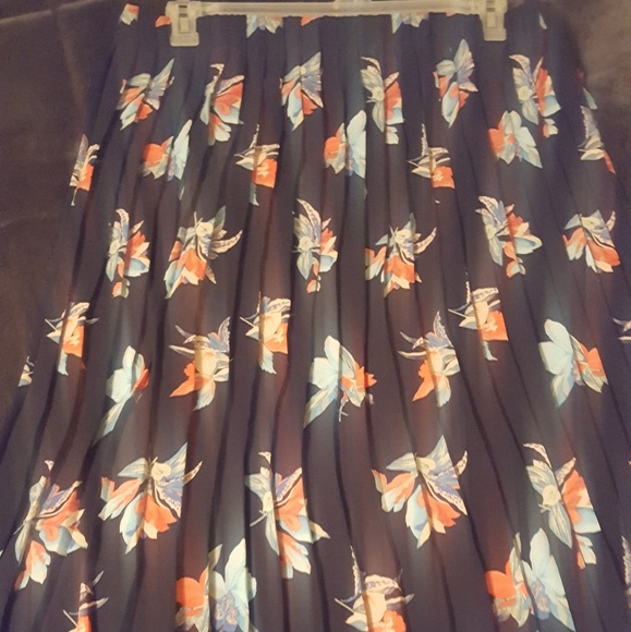 Fun skirt! - Picture 2 of 4